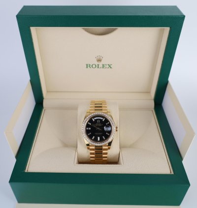 Rolex Day-date 40 40mm Diamond Bezel Yellow Gold Black Baguette Diamond Dial Presidential 228348