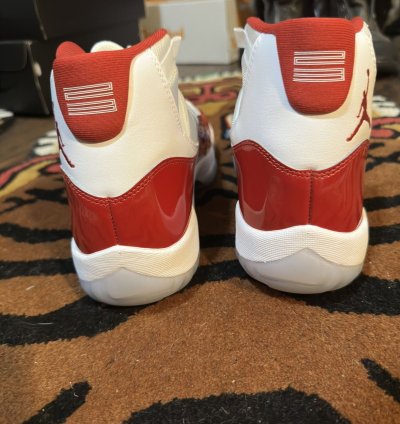Air Jordan 11 Retro Cherry