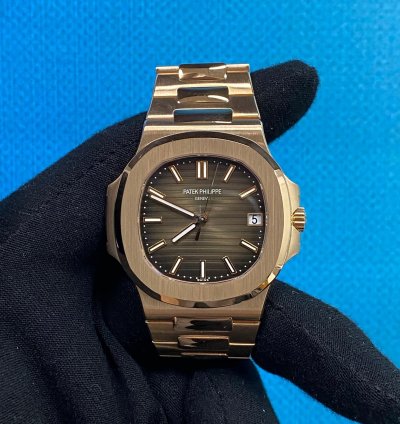 Patek Philippe Nautilus 5711 1r-001 Rose Gold Nautilus