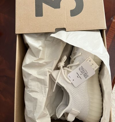 Yeezy Boost 350 V2 Triple White