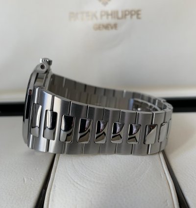 Patek Philippe Nautilus 5711 Black Blue Dial Full Set 2007
