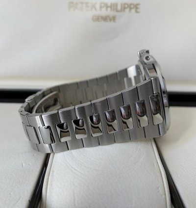 Patek Philippe Nautilus 5711 Black Blue Dial Full Set 2007