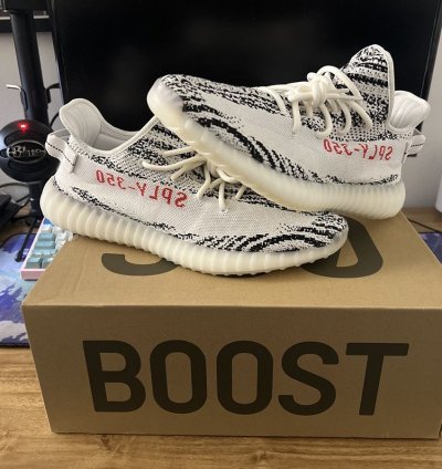 Yeezy Boost 350 V2 Zebra