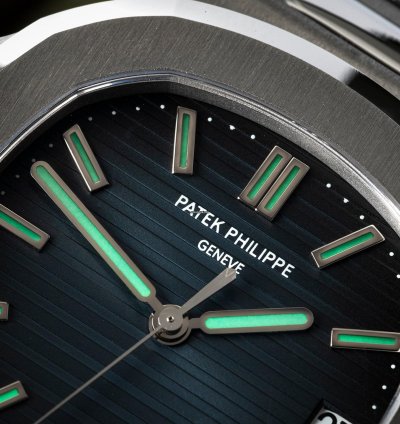 Patek Philippe Nautilus 5711 Blue Dial - Jumbo - 315 Calibre - Box Papers