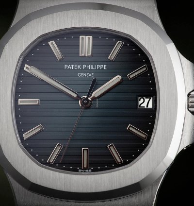 Patek Philippe Nautilus 5711 Blue Dial - Jumbo - 315 Calibre - Box Papers
