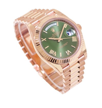 Rolex Day-date 40 40mm Everose Gold Olive Green Roman Dial 228235