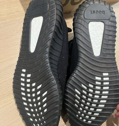 Yeezy Boost 350v2 Black White oreo