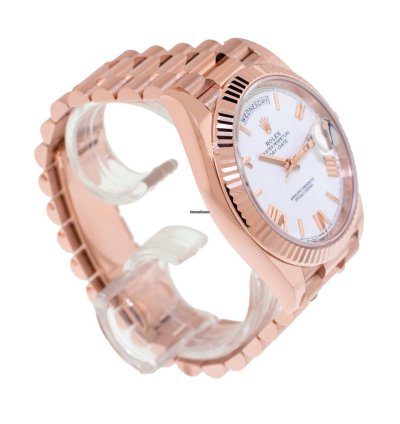 Rolex Day-date 40 40mm Everose Gold White Roman Dial Fluted Bezel 228235
