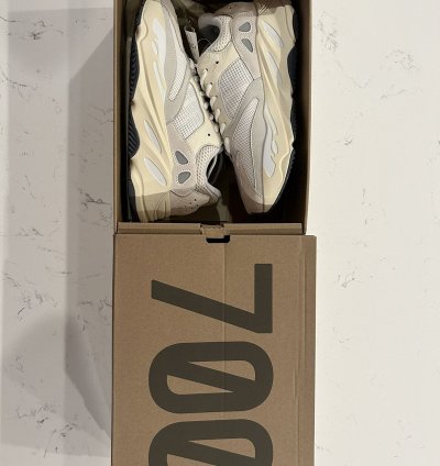 Yeezy Boost 700 Analog