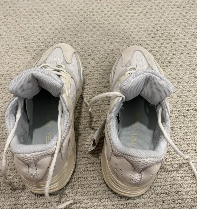 Yeezy Boost 700 Analog