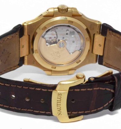 Patek Philippe Nautilus 5711 Nautilus 18k Yellow Gold Watch Box Archival Document 5711j