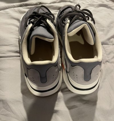 Yeezy Boost 700 Magnet 2019