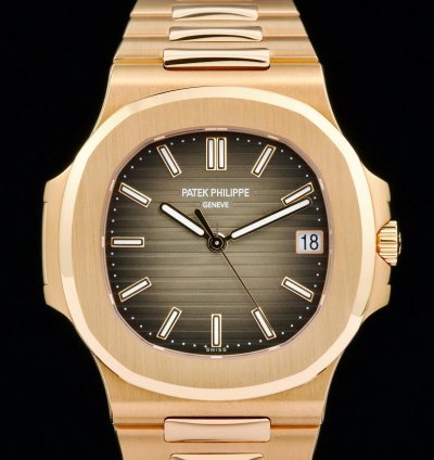 Patek Philippe Nautilus 5711 Rose Gold Cal 26-330 Full Set 2020 Service Sealed
