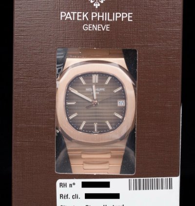 Patek Philippe Nautilus 5711 Rose Gold Cal 26-330 Full Set 2020 Service Sealed