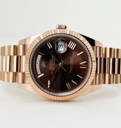 Rolex Day-date 40 40mm Fluted Bezel Everose Gold Chocolate Roman Dial Presidential Band 228235