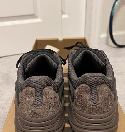Yeezy Boost 700 Mauve