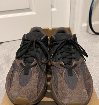Yeezy Boost 700 Mauve
