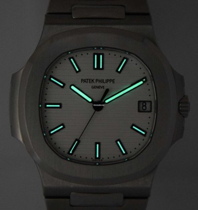 Patek Philippe Nautilus 5711 Steel Silver Dial Mens Watch 16 5711 1a