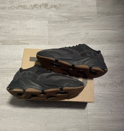 Yeezy Boost 700 Utility Black