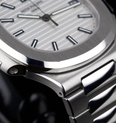 Patek Philippe Nautilus 5711 White Dial Full Set 2017