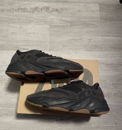 Yeezy Boost 700 Utility Black