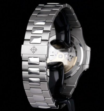 Patek Philippe Nautilus 5711 White Dial Full Set 2017