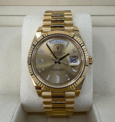 Rolex Day-date 40 40mm Fluted Bezel Yellow Gold Champagne Baguette Diamond Dial Presidential Band