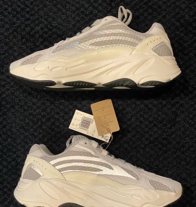 Yeezy Boost 700 V2 Static