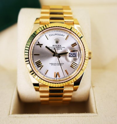 Rolex Day-date 40 40mm Fluted Bezel Yellow Gold Silver Roman Dial Presidential Band 228238