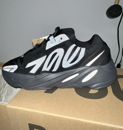 Yeezy Boost 700 V2vanta