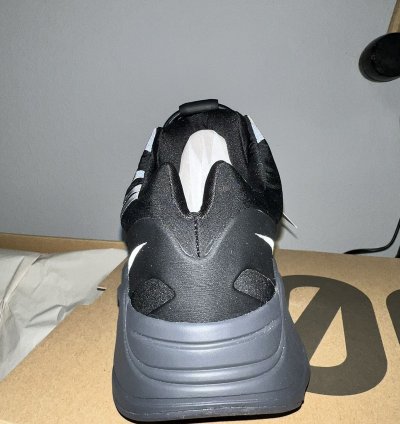 Yeezy Boost 700 V2vanta