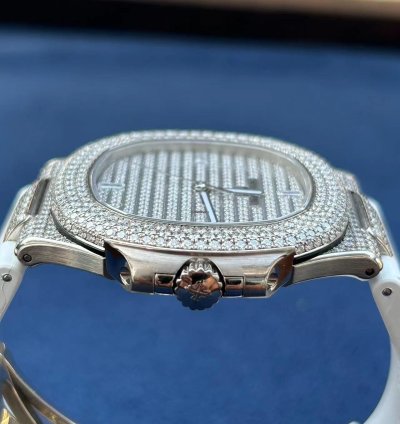 Patek Philippe Nautilus 5711g-001