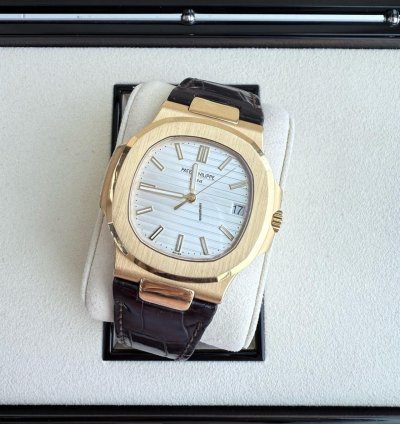 Patek Philippe Nautilus 5711j