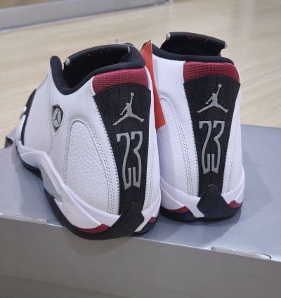 Air Jordan 14 Retro Black Toe