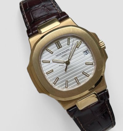 Patek Philippe Nautilus 5711j 18k Yellow Gold