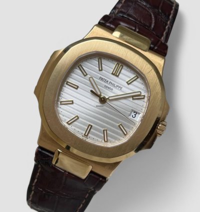 Patek Philippe Nautilus 5711j 18k Yellow Gold