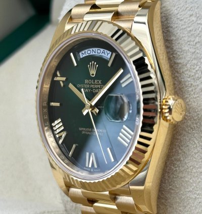 Rolex Day-date 40 40mm Green Ombre Dial Yellow Gold Bracelet 228238 Unworn 2025