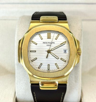 Patek Philippe Nautilus 5711j-001