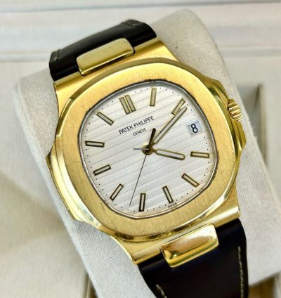 Patek Philippe Nautilus 5711j-001