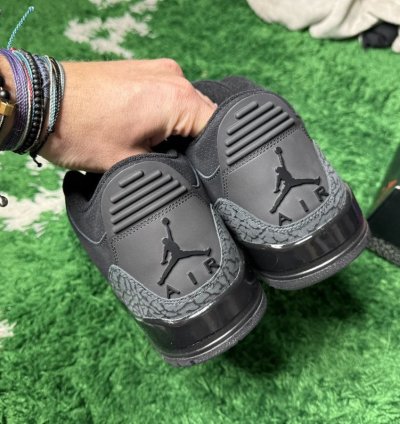 Air Jordan 3 Black Cat 2025