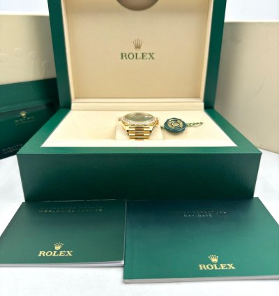 Rolex Day-date 40 40mm Green Roman Dial Diamond Bezel Yellow Gold Bracelet 228348rbr Unworn 2024