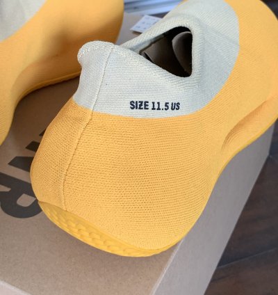 Yeezy Knit Runner - Sulfur