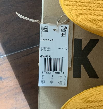 Yeezy Knit Runner - Sulfur