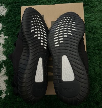 Yeezy Onyx 350