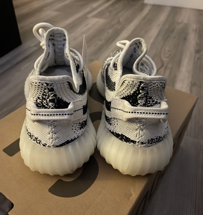 Yeezy V2 350 Boost Zebra