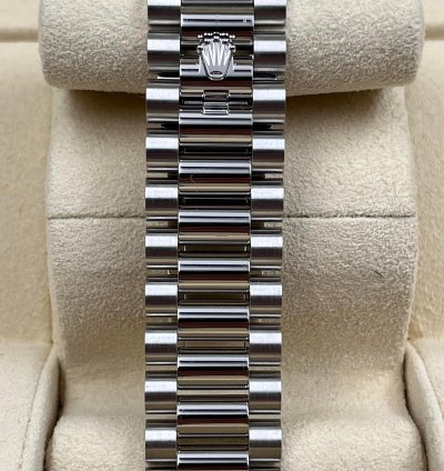 Rolex Day-date 40 40mm Ice Blue Motif Dial Platinum Bracelet 228206 Box Papers 2021