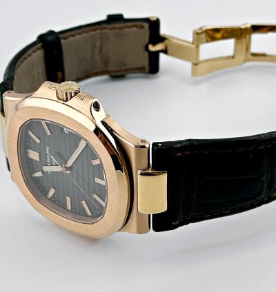 Patek Philippe Nautilus 5711r-001 Rose Gold Brown Dial