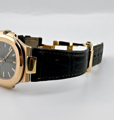 Patek Philippe Nautilus 5711r-001 Rose Gold Brown Dial