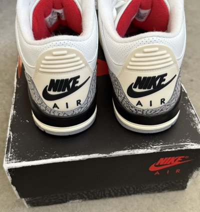 Air Jordan 3 Reimagined White Cement Sz 10 2023