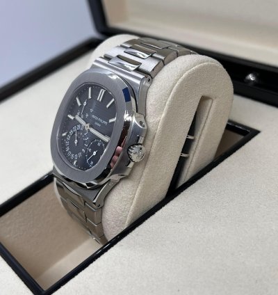Patek Philippe Nautilus 5712 1a 5712 Blue Moon Phase Full Set 2018 Unpolished Mint Box And Papers